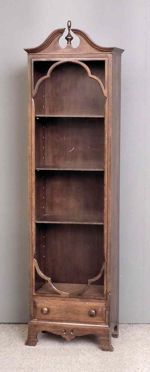 Appraisal: A mahogany open front bookcase of Georgian design and small