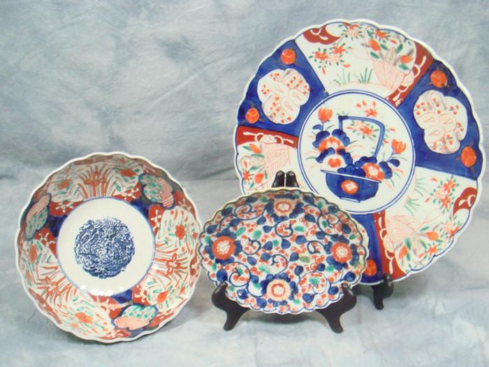 Appraisal: pcs Imari porcelain bowl plate tray Estimate -