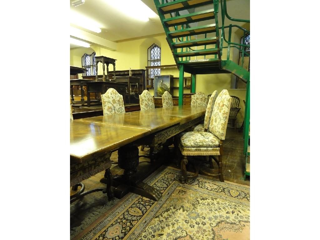 Appraisal: A good quality reproduction oak draw leaf refectory table in