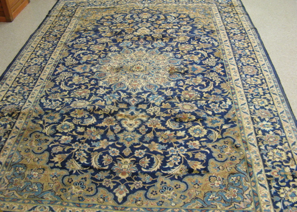 Appraisal: PERSIAN NAJAFABAD CARPET Isfahan province central Iran hand knotted in