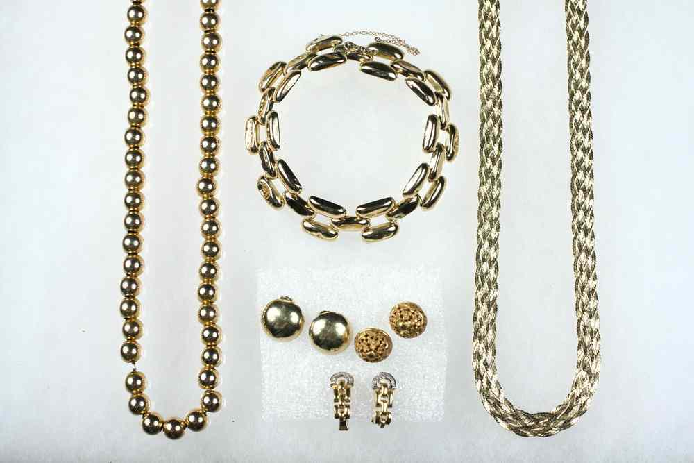 Appraisal: JEWELRY LOT - piece lot of K and K yellow