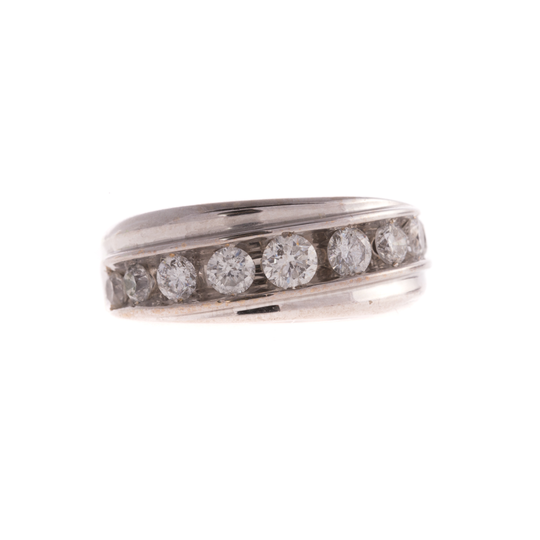 Appraisal: A Gentlemen's Diamond Ring in K White Gold K white