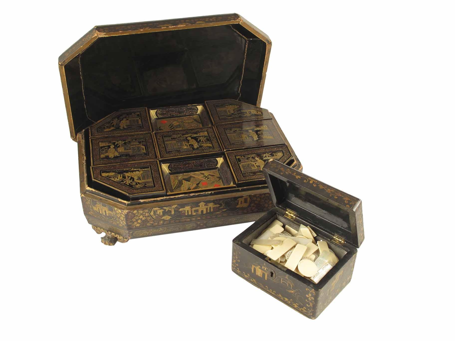 Appraisal: A Chinese export lacquer games box