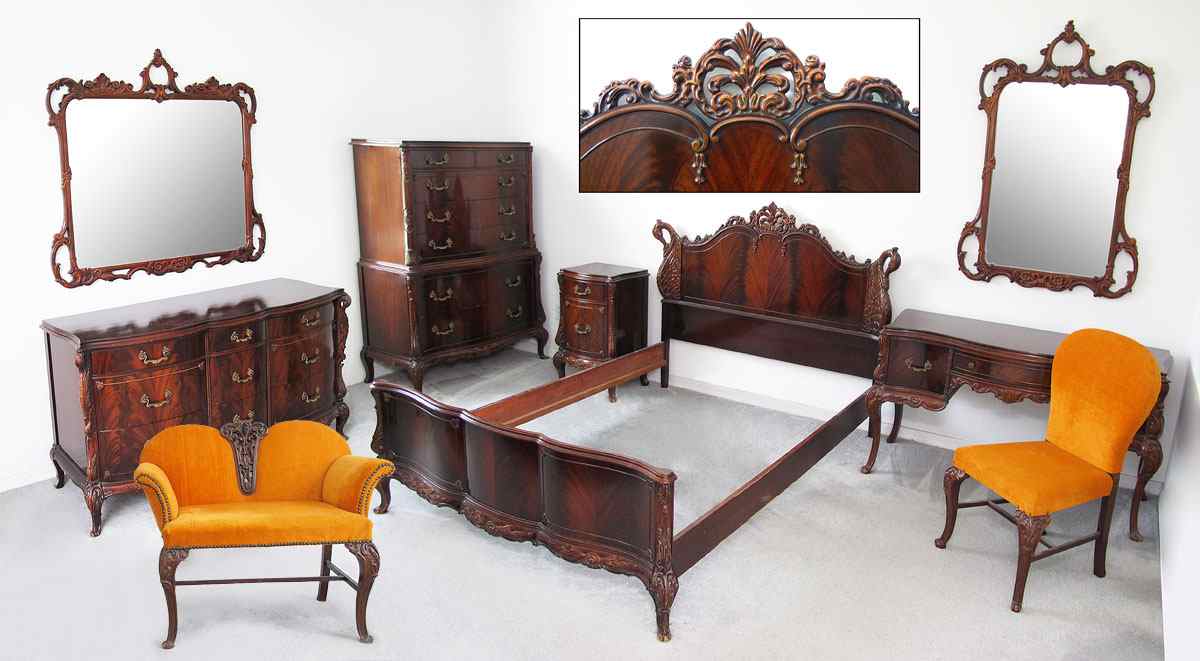 Appraisal: AN ELEGANT PIECE ITALIAN STYLE FLAME GRAIN CARVED BEDROOM SUITE