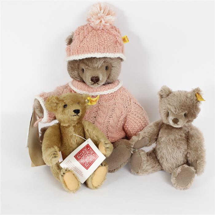 Appraisal: Group of three vintage Steiff mohair jointed teddy bears Including