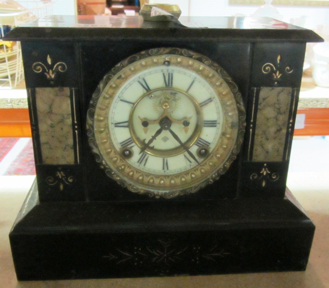 Appraisal: A Victorian slate mantel clock