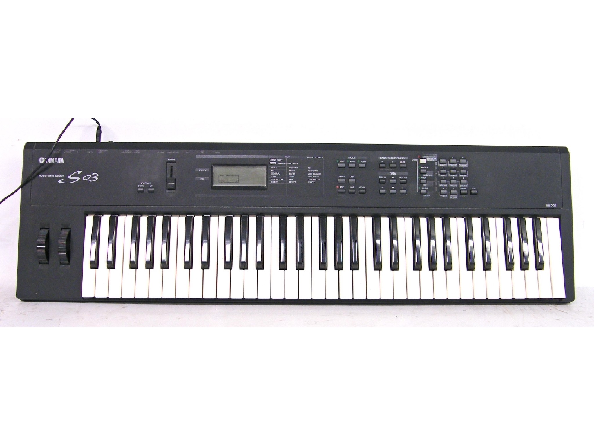 Appraisal: Yamaha S music synthesizer keyboard