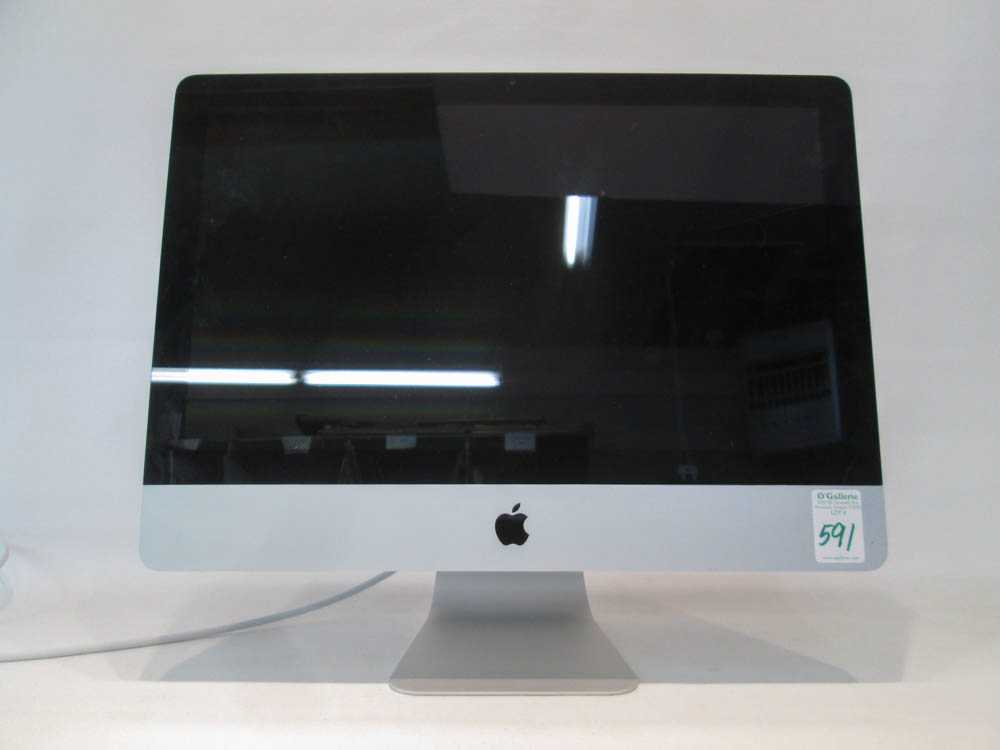 Appraisal: AN APPLE iMAC COMPUTER model A system serial W DA