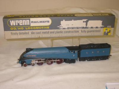 Appraisal: A Wrenn W Sir Nigel Gresley - - A locomotive