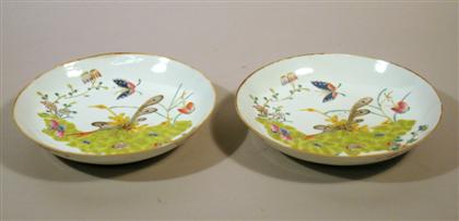 Appraisal: Pair of Chinese famille rose porcelain platesrubbed tongzhi mark late