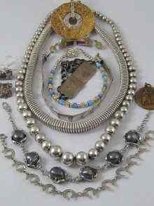 Appraisal: A mixed lot of white metal tests silver fashion jewellery