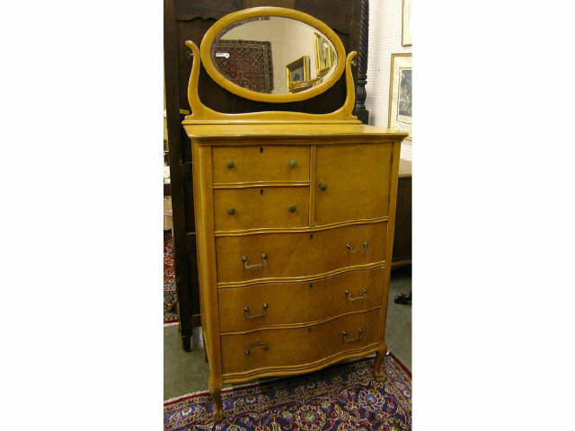 Appraisal: Vintage Birdseye maple hatbox chest of drawers with serpentine front