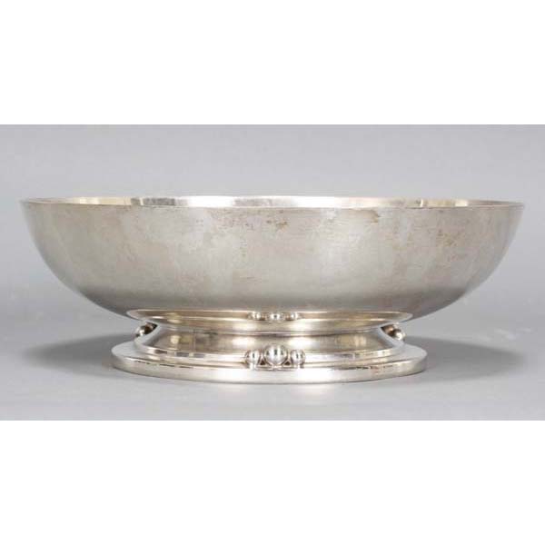 Appraisal: Reed Barton electroplated Art Deco large serving bowl with stepped