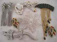 Appraisal: A mixed lot comprising paste set costume jewellery including a