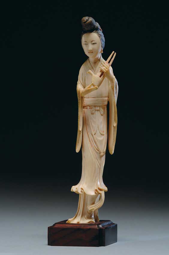 Appraisal: ANTIQUE CHINESE IVORY LADY Antique Chinese carved ivory figure of