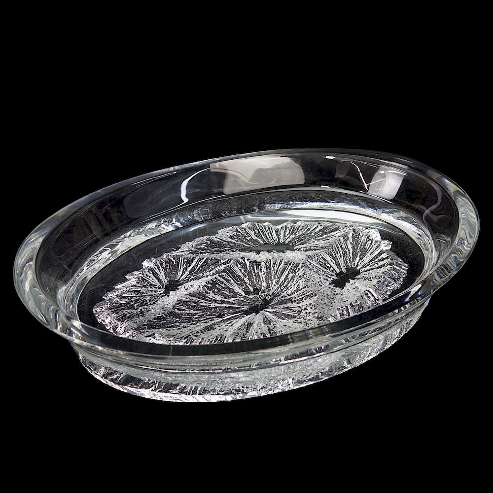 Appraisal: Daum Crystal Large Daum Crystal Ice Pattern Centerpiece Dish Signed