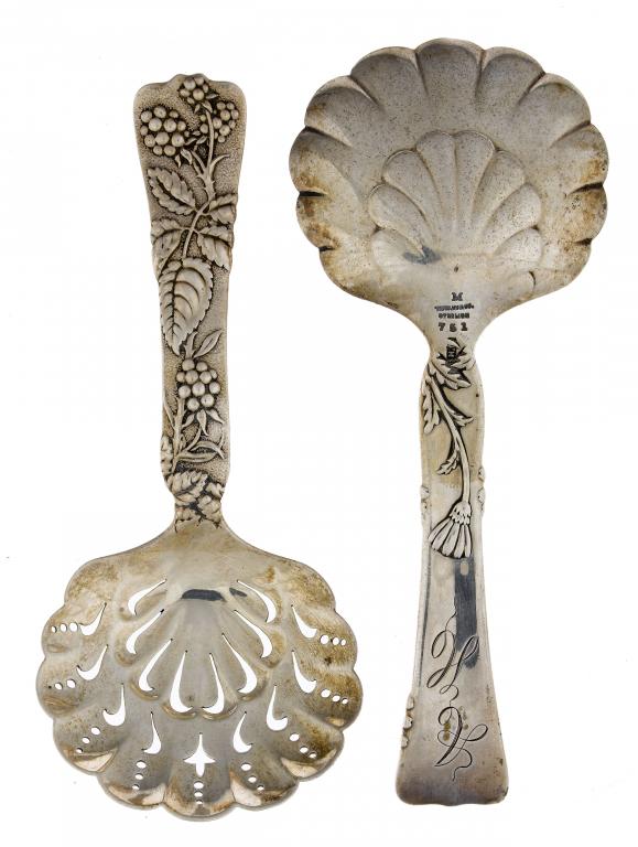 Appraisal: TIFFANY CO A PAIR OF NORTH AMERICAN SERVING SPOONS with