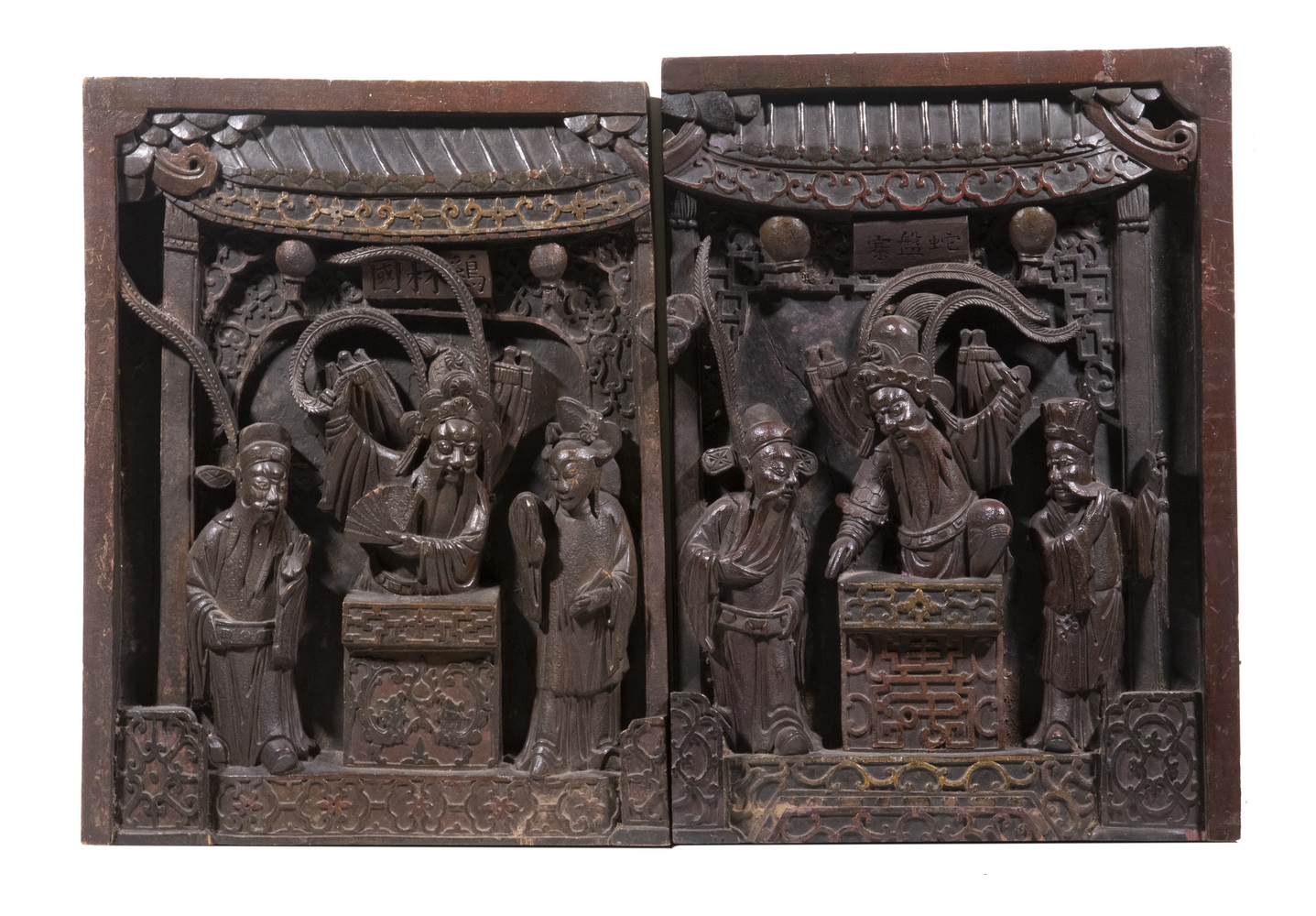 Appraisal: A PR OF CHINESE WOODEN ARCHITECTURAL CARVINGS CIRCA Qing Dynasty