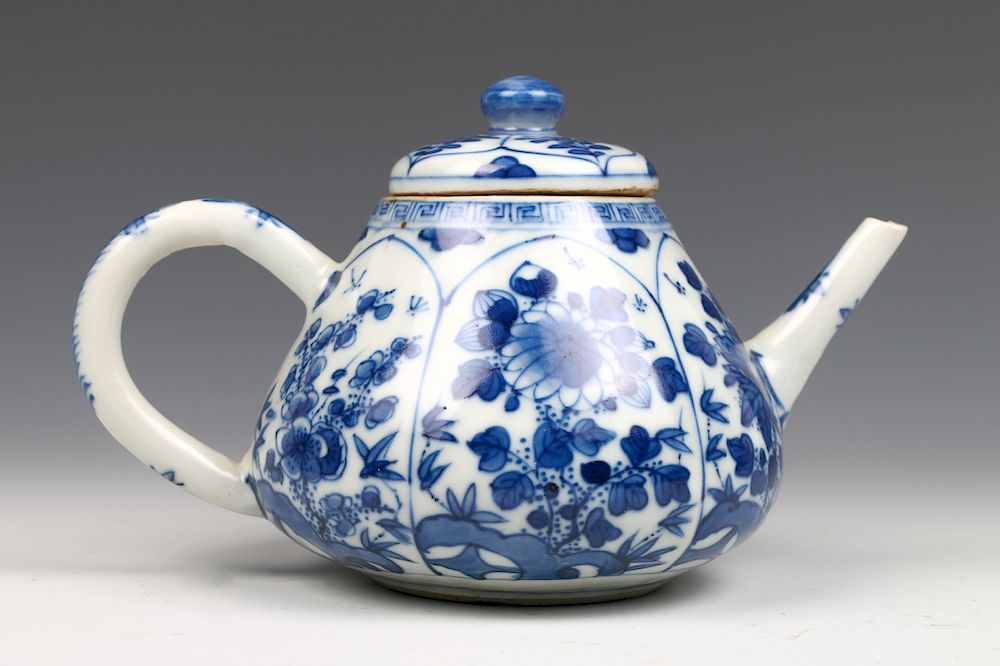 Appraisal: CHINESE BLUE AND WHITE TEAPOT KANGXI PERIOD A blue and