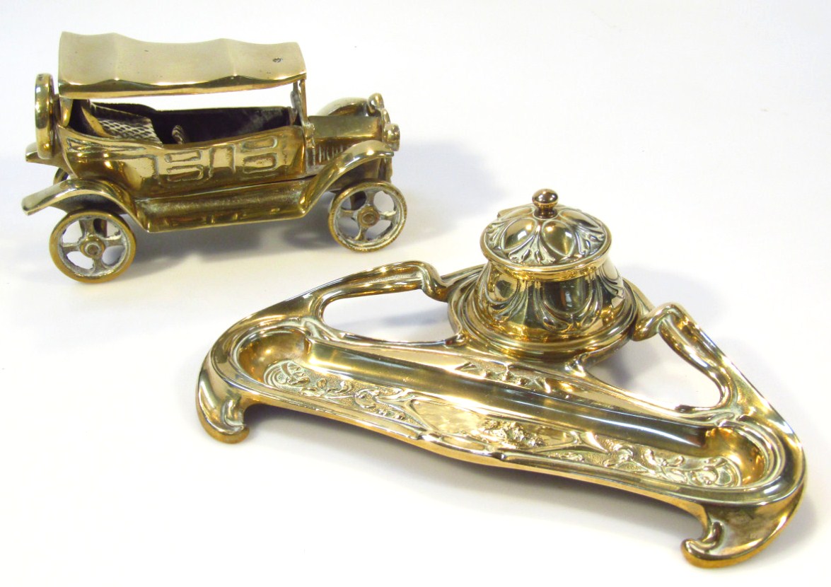 Appraisal: An early thC brass Art Nouveau ink stand with removable