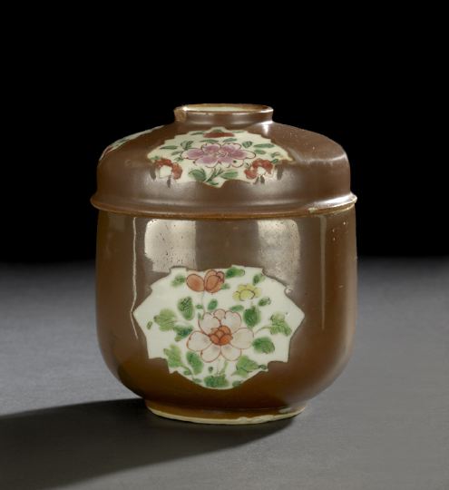 Appraisal: Chinese Export Famille Rose Porcelain Covered Pot Qianlong Reign -