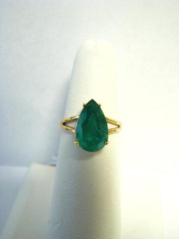 Appraisal: Lady's K yellow gold ring with ct pear shaped emerald