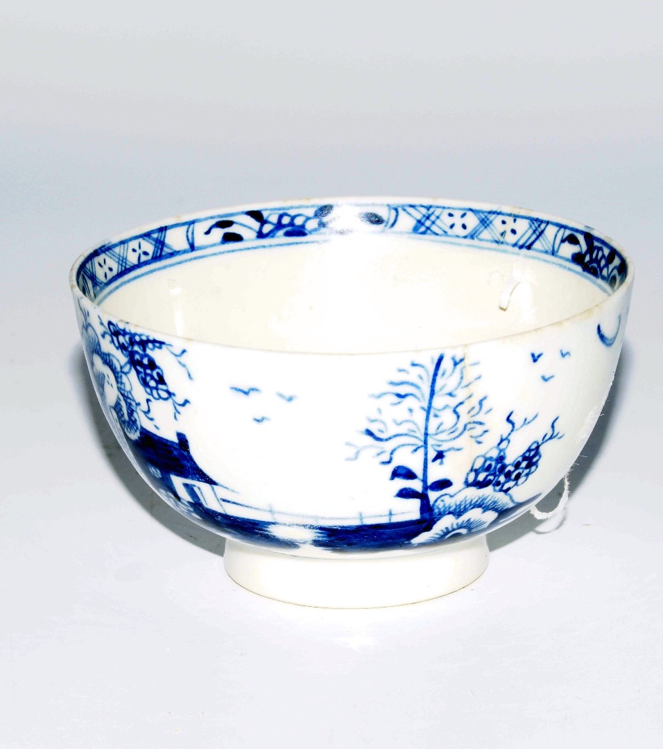 Appraisal: An thC blue and white porcelain tea bowl decorated with