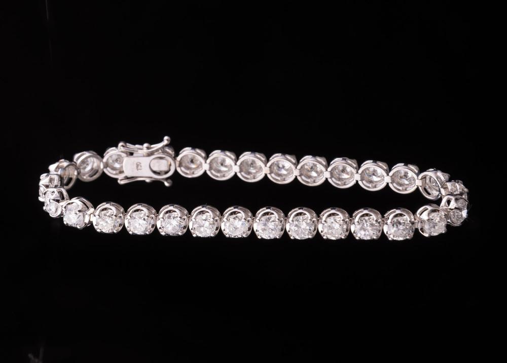 Appraisal: kt White Gold and Diamond Bracelet prong set round faceted