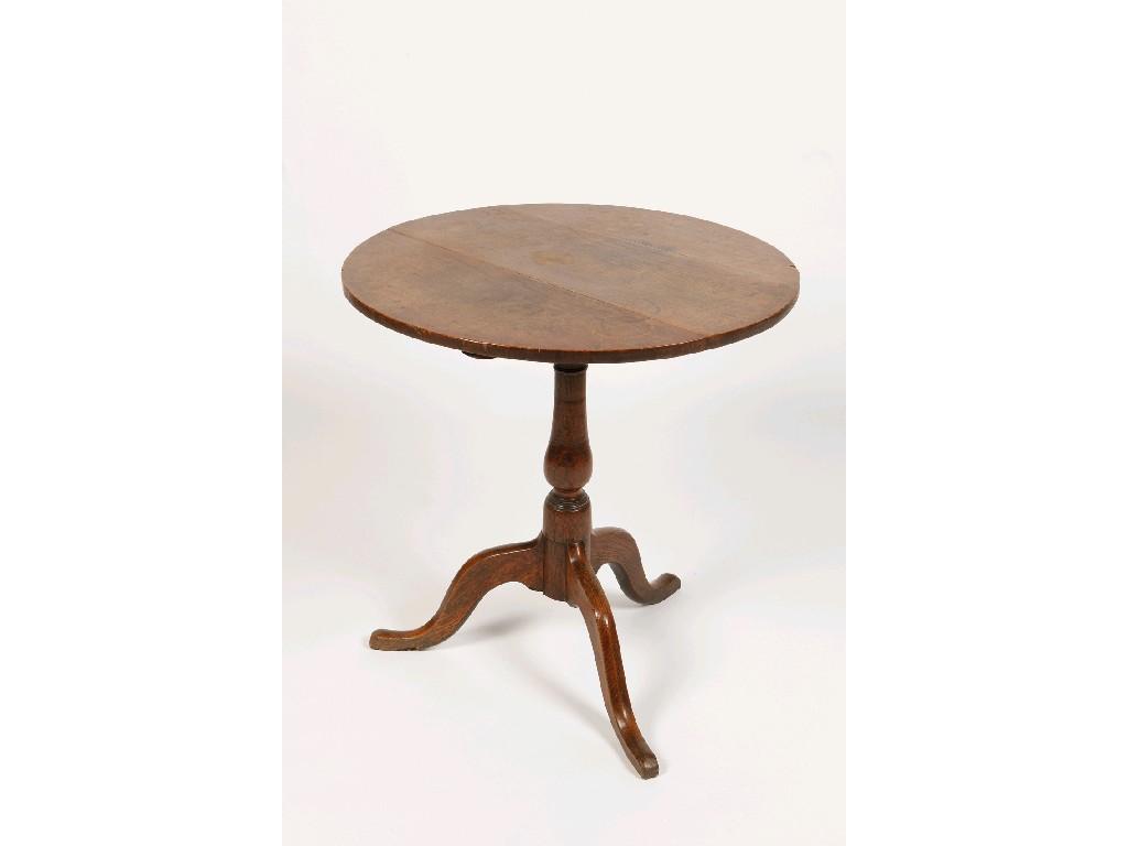 Appraisal: A GEORGE III OAK CIRCULAR TOPPED OCCASIONAL TABLE the top