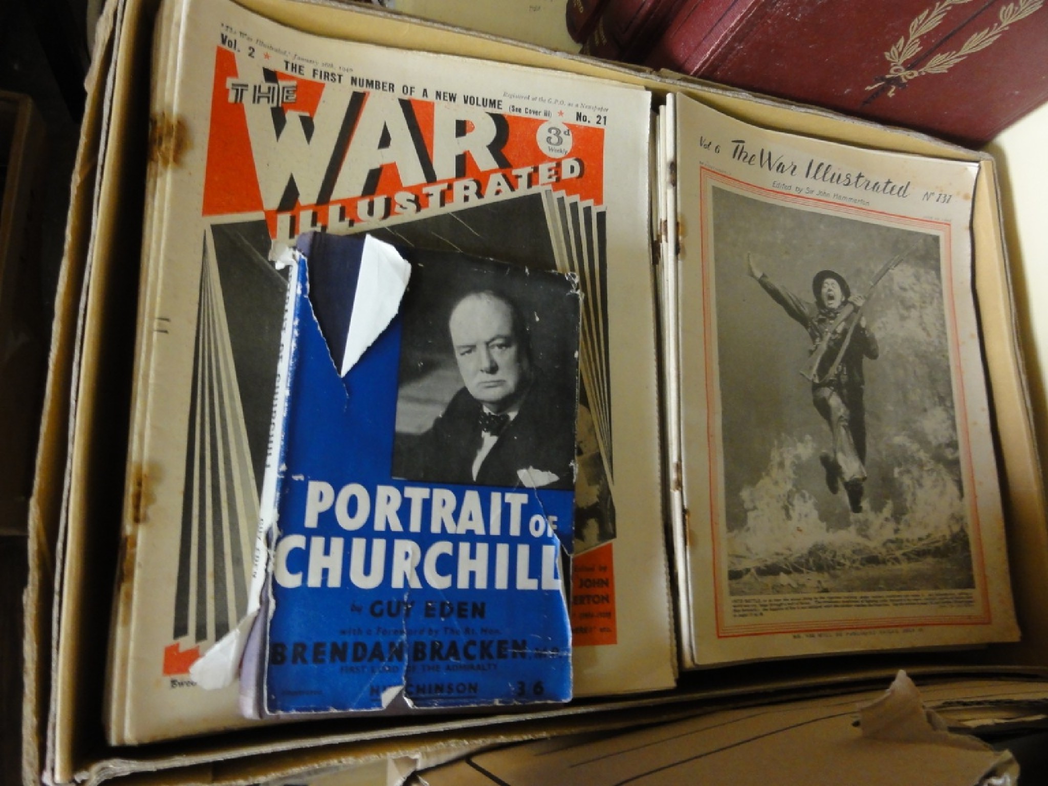 Appraisal: A collection of loose bound volumes of The War Illustrated