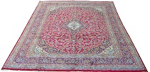 Appraisal: Kashan ca 's This traditional Kashan carpet features a curvilinear