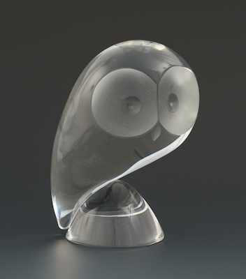 Appraisal: A Steuben Glass Owl Figure Clear and frosted glass owl