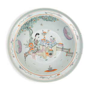 Appraisal: A Chinese Famille Rose Porcelain Basin TH CENTURY Height x