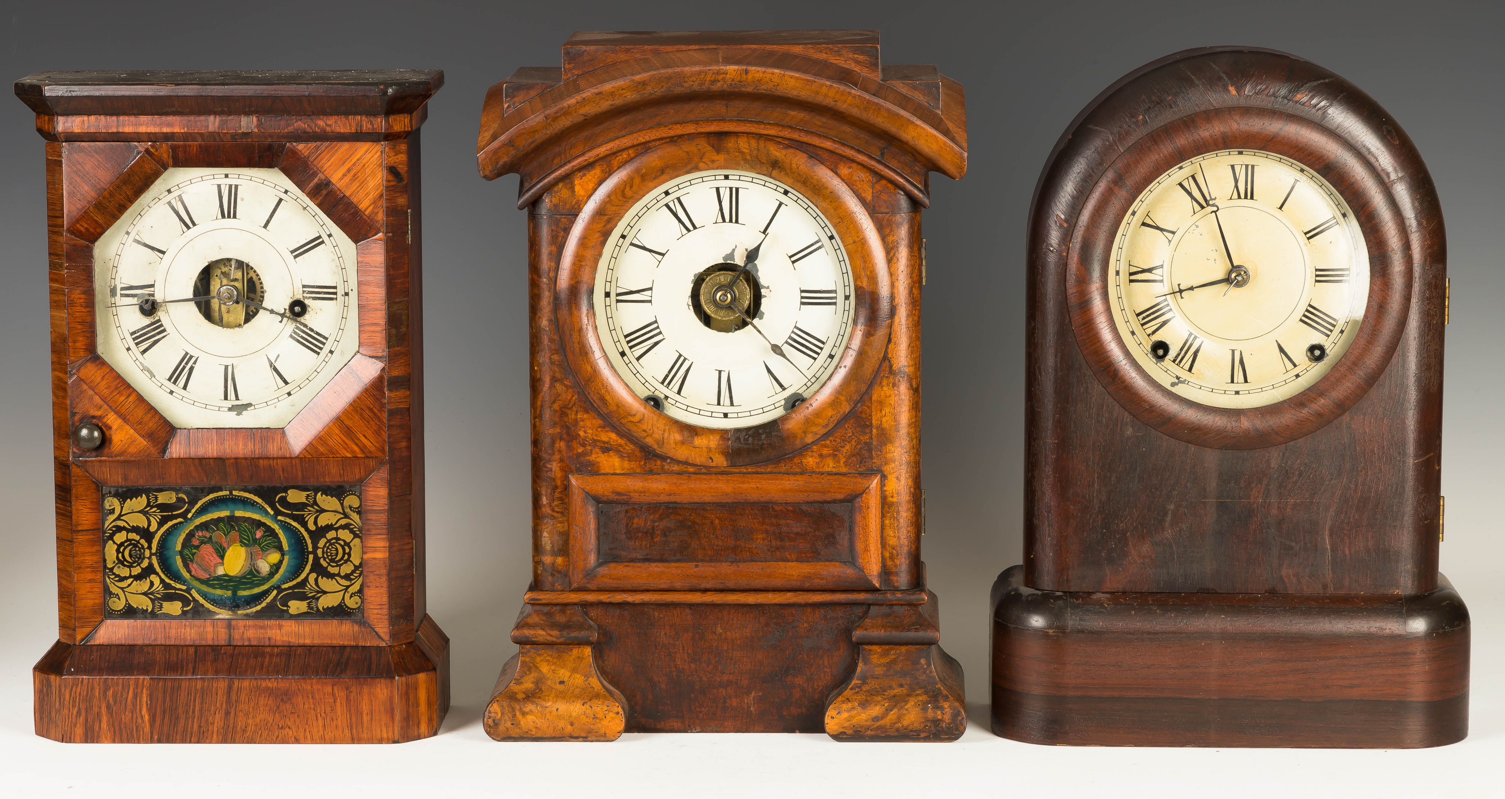 Appraisal: Three Seth Thomas Shelf Clocks All are rosewood cases old