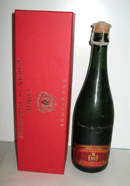 Appraisal: A BOTTLE OF COMTE A DE DAMPIERRE CHAMPAGNE DE GRAND