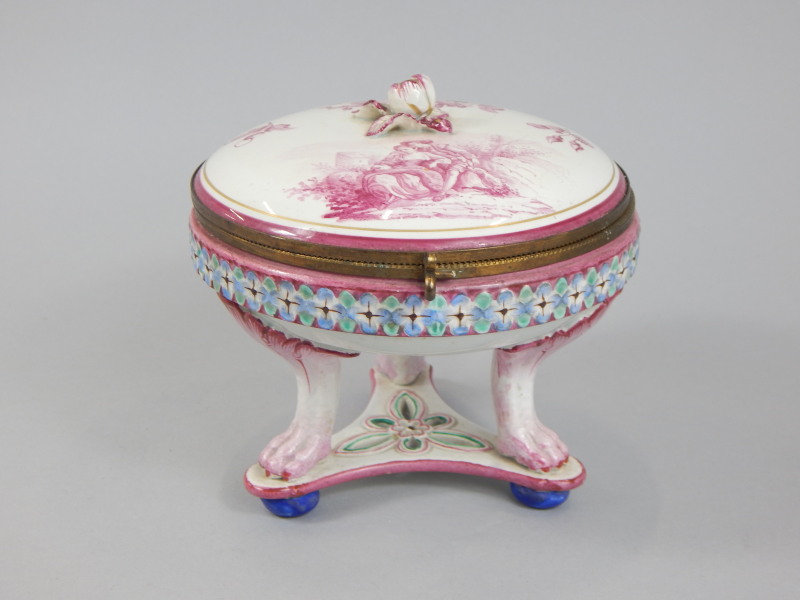 Appraisal: A thC French Faience box and cover the hinged lid