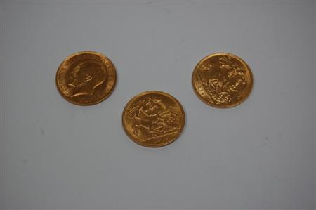 Appraisal: Three half sovereigns to include EF VF EF