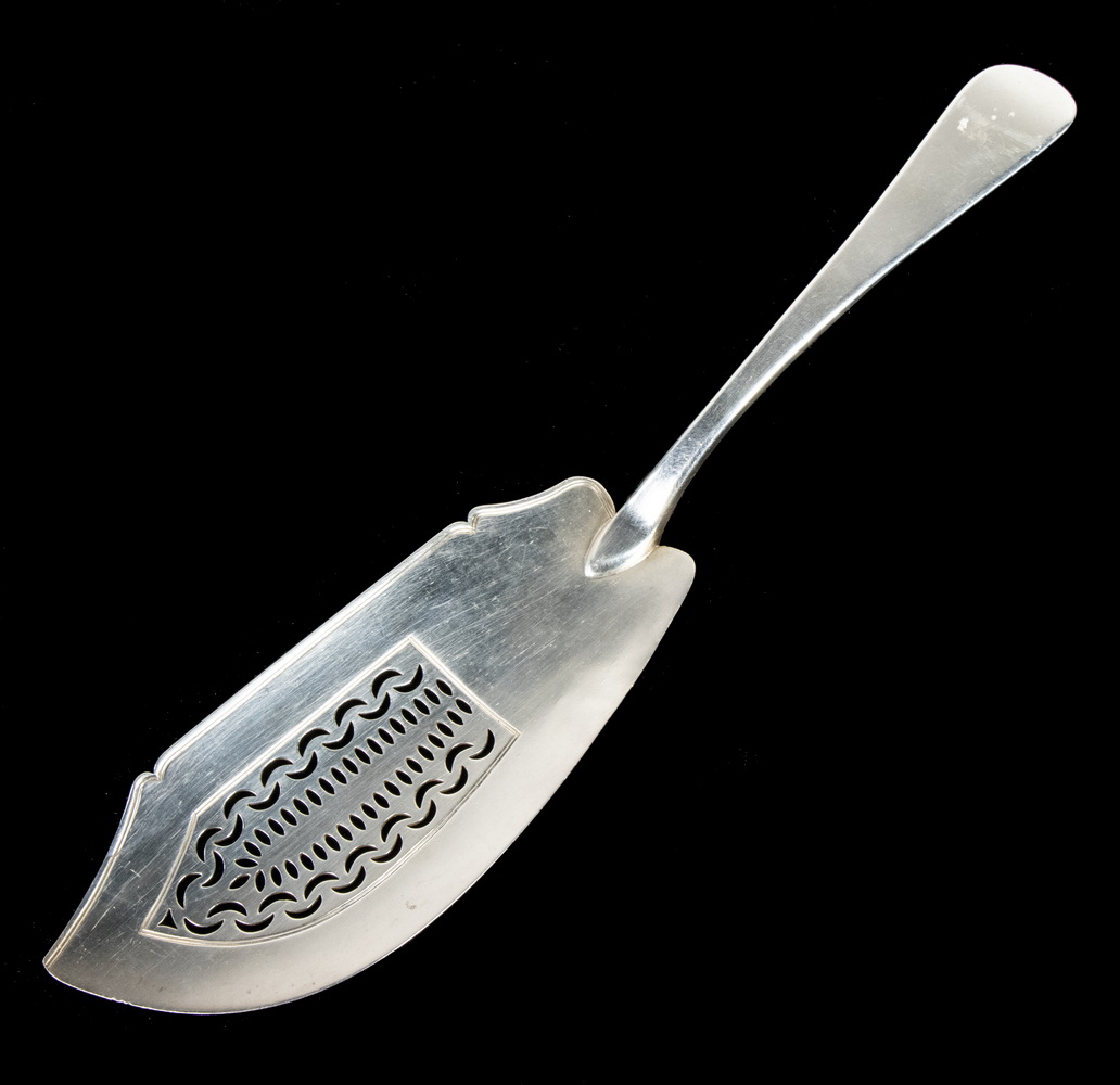 Appraisal: GEORGE III SILVER FISH SERVER English Sterling Silver Fish Slice