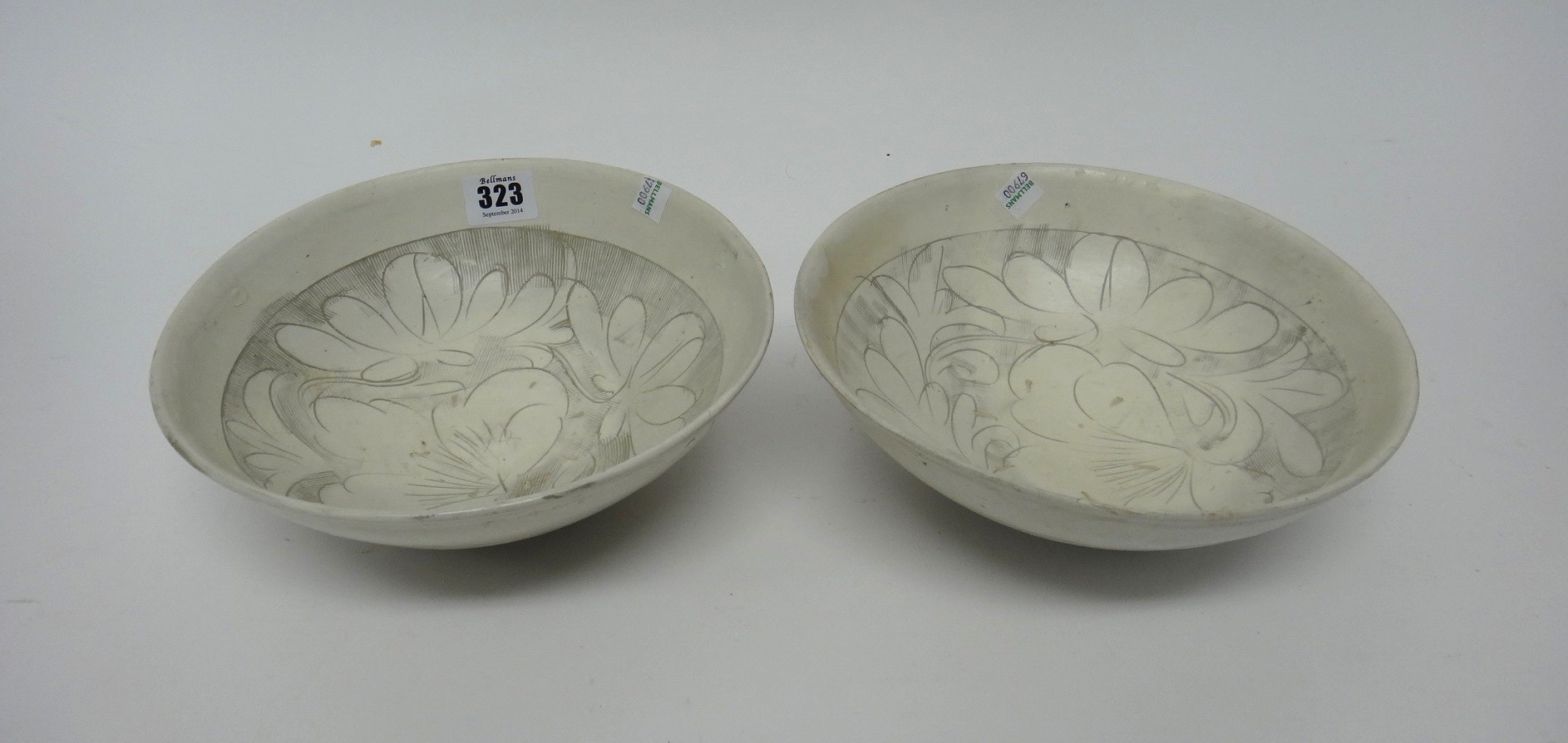 Appraisal: A pair of Chinese Cizhou style bowls each covered in