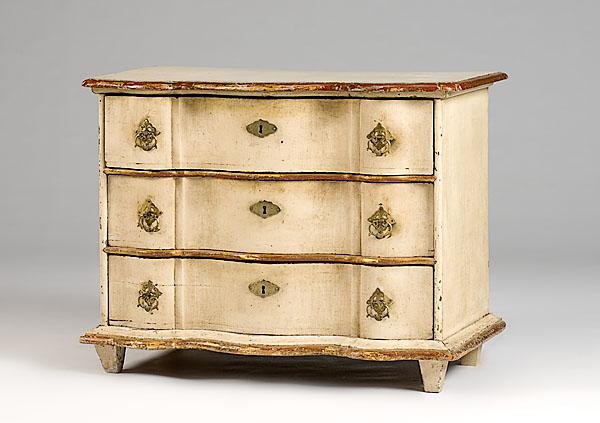 Appraisal: DUTCH SERPENTINE FRONT CHEST OF DRAWERS Dutch Rococo ca -