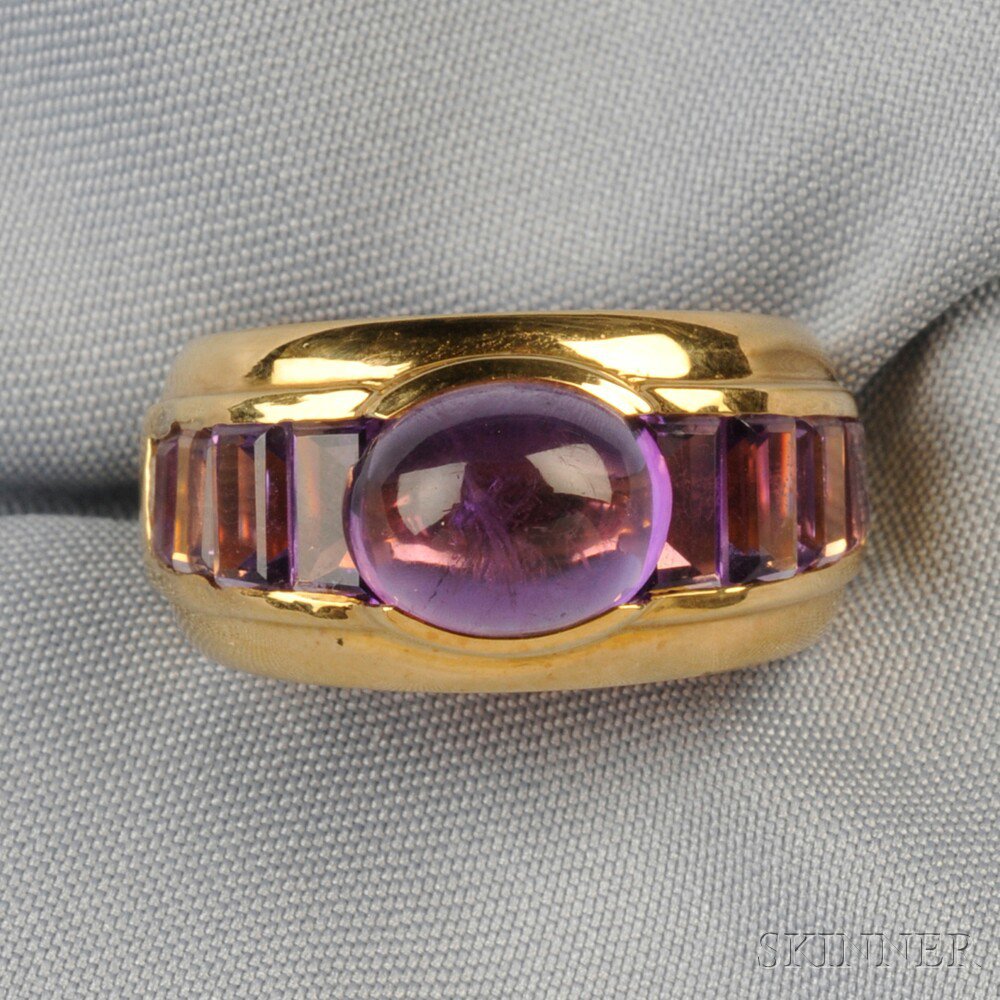 Appraisal: kt Gold and Amethyst Ring set with a cabochon and