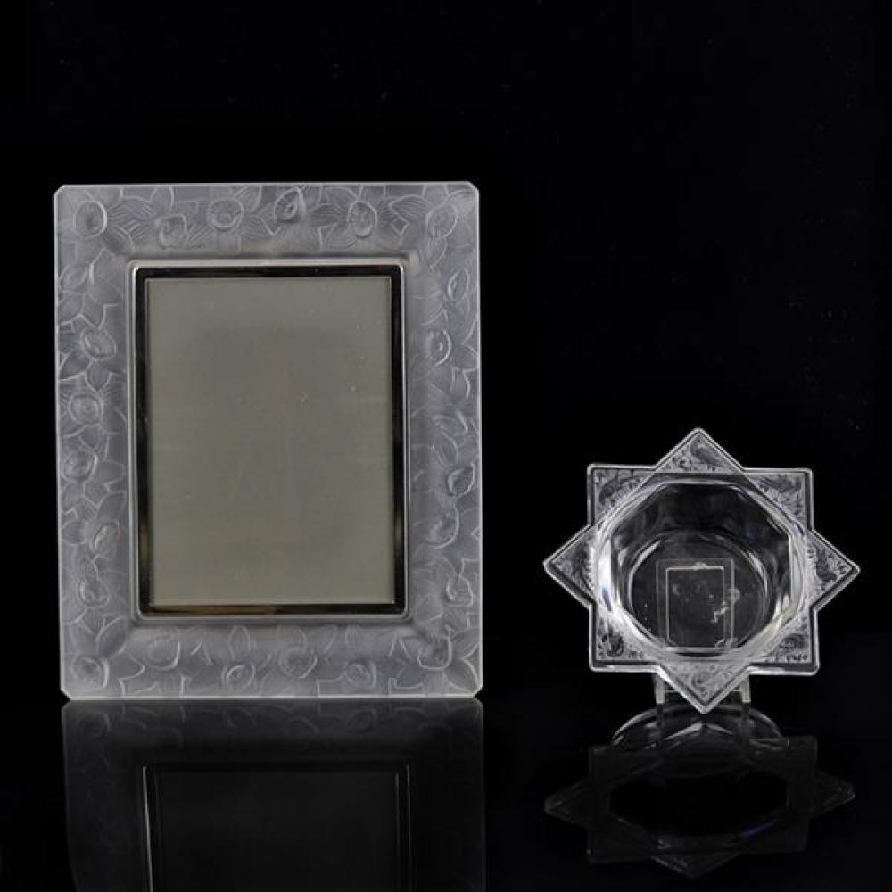 Appraisal: TWO FRENCH CRYSTAL GLASS LALIQUE SIGNED ART GLAS -POINT STAR