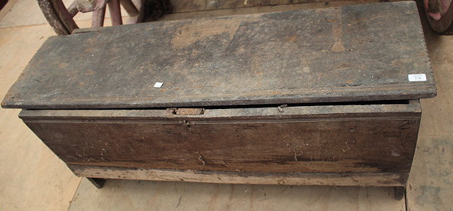 Appraisal: A TH CENTURY OAK SIX PLANK COFFER cm wide