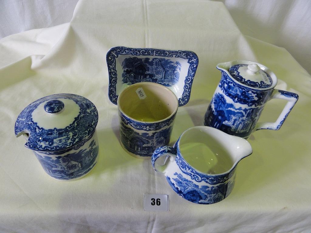 Appraisal: A collection of George Jones Abbey pattern blue and white