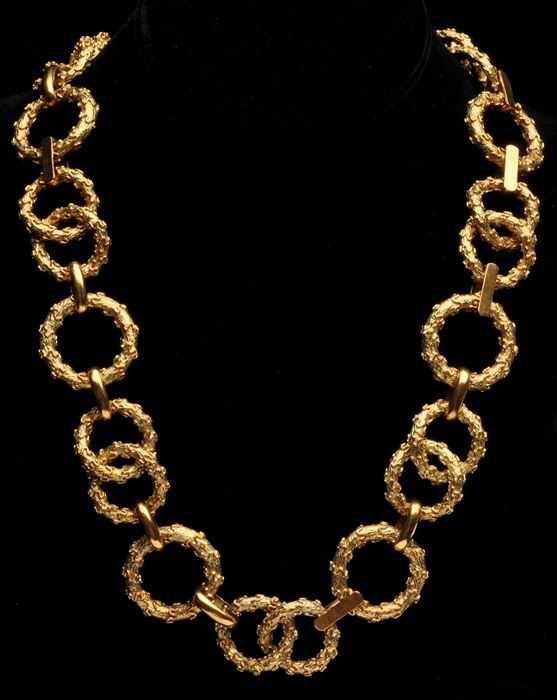 Appraisal: GOLD OVAL LINK NECKLACE Stamped k approx in