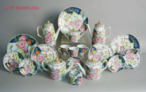 Appraisal: Extensive Mottahedeh tobacco leaf dinner service approx pieces