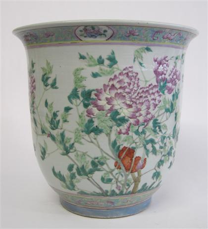 Appraisal: Large Chinese famille rose porcelain jardiniere th century