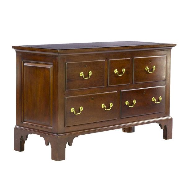 Appraisal: Kittinger Chippendale style chest th C Three over two drawer