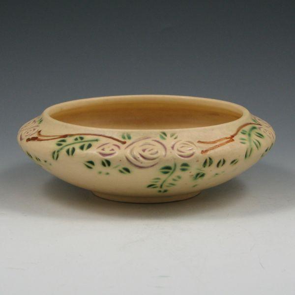 Appraisal: Roseville Velmoss Scroll or Early Rosecraft - bowl Unmarked Mint