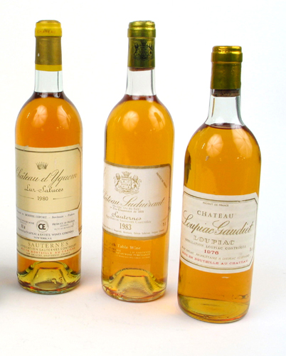 Appraisal: THREE BOTTLES OF FRENCH VINTAGE WHITE WINE Chateau d'Yquem Sauternes